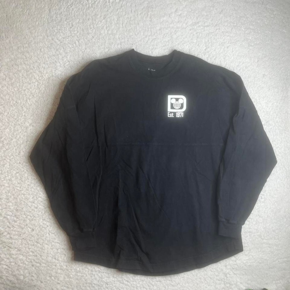 Walt Disney world black white USA made spirit jersey pullover Mickey M